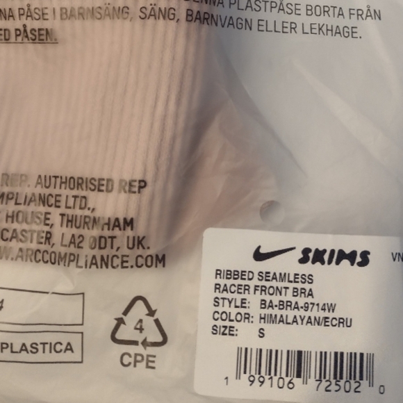 Nike Skims Ribbed Seamless Racer Front Bra - Picture 8 of 8